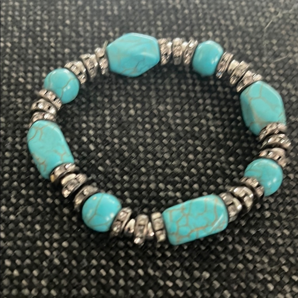 Turquoise and Silver Beaded Bracelet